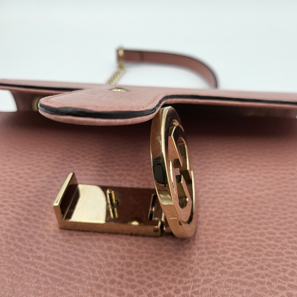 Gucci Interlock GG logo soft Pink Crossbody Bag with Gold Chain - Picture 4 of 15